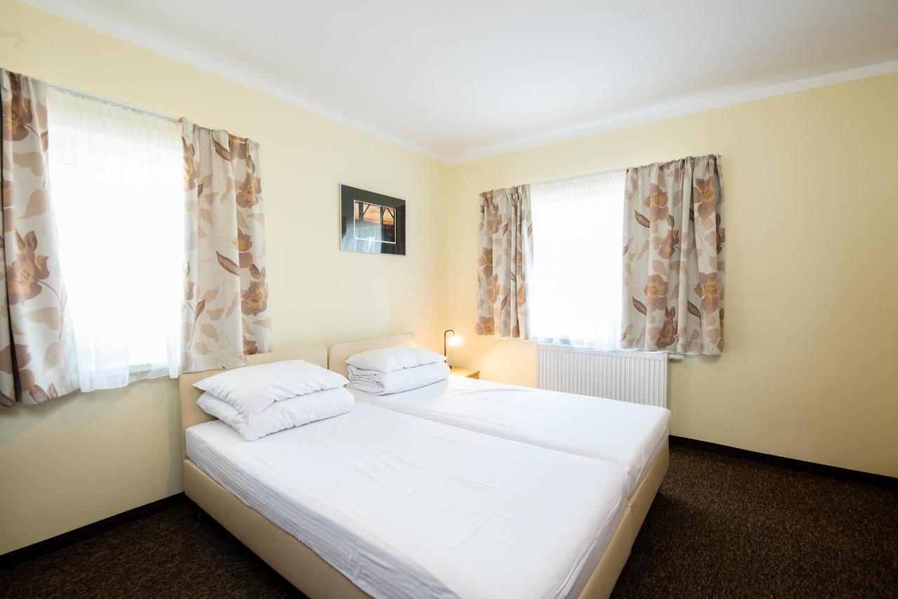 Nad Brzegiem Baltyku Hotel Sarbinowo Luaran gambar